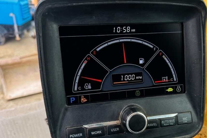 OmecoHub - Immagine HYUNDAI ROBEX140LC9